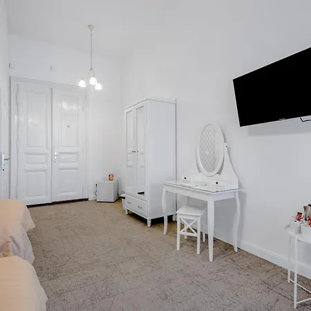 Downtown Hotel 3*