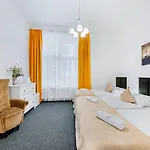 Отель Downtown 3*