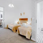 Отель Downtown 3*