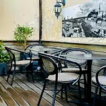 Downtown Отель 3*