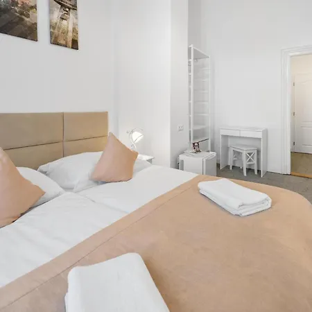 Downtown Hotel 3*