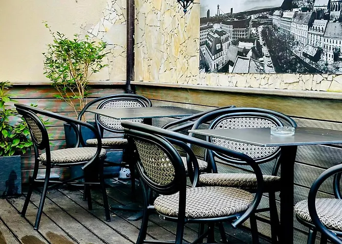 Downtown فندق 3*