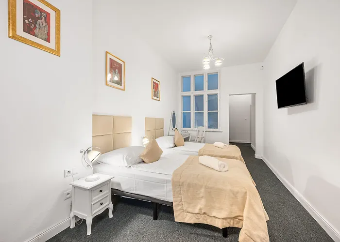 Downtown فندق 3*