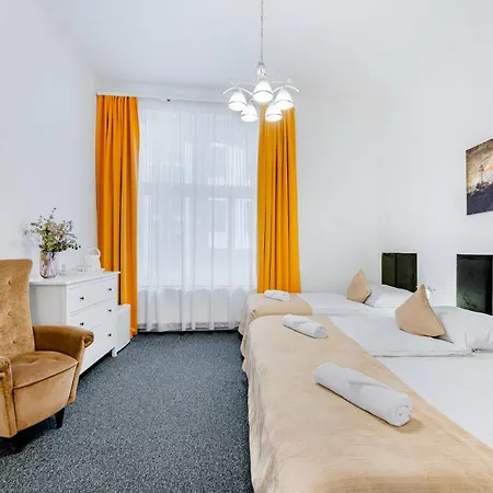 Отель Downtown 3*