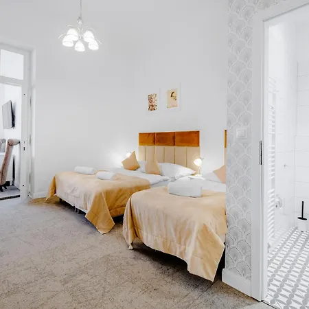 Отель Downtown 3*